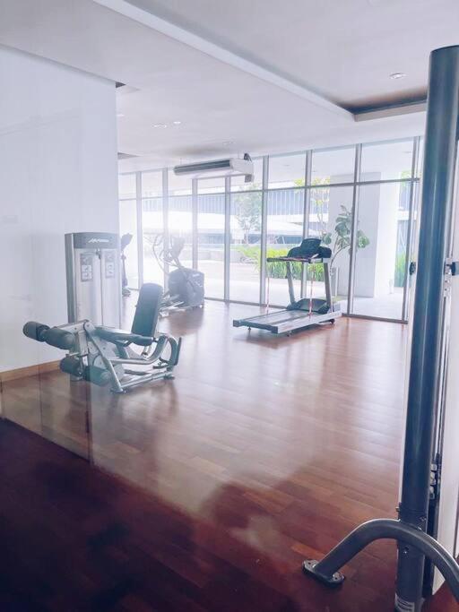 Promoconnected Train 2 Bedroom Apartment Kuala Lumpur